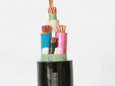 电源电缆的制造方式：内部查看生产过程