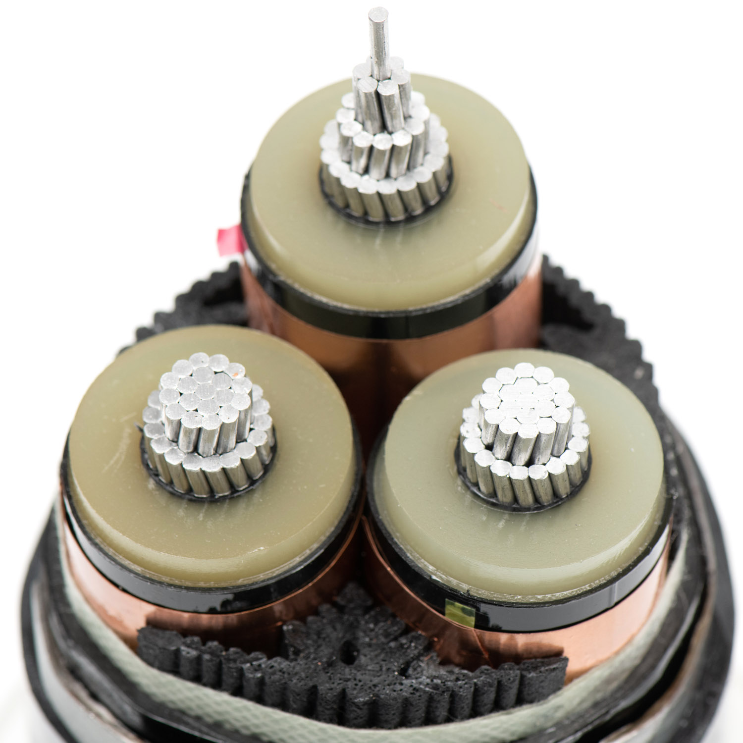 高压电缆：超越边界的电力传输